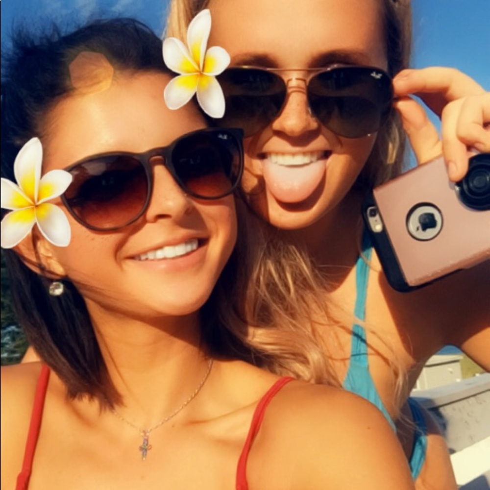 Meet your Posher, Haley